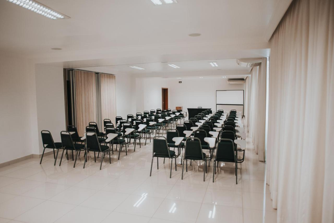 Arua Hotel, Restaurante E Convencoes 普鲁登特总统城 外观 照片