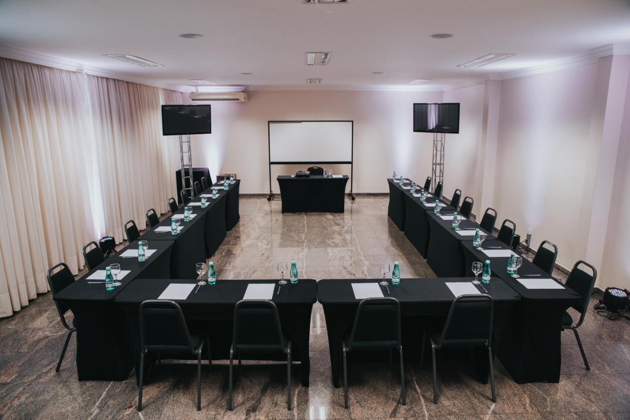 Arua Hotel, Restaurante E Convencoes 普鲁登特总统城 外观 照片