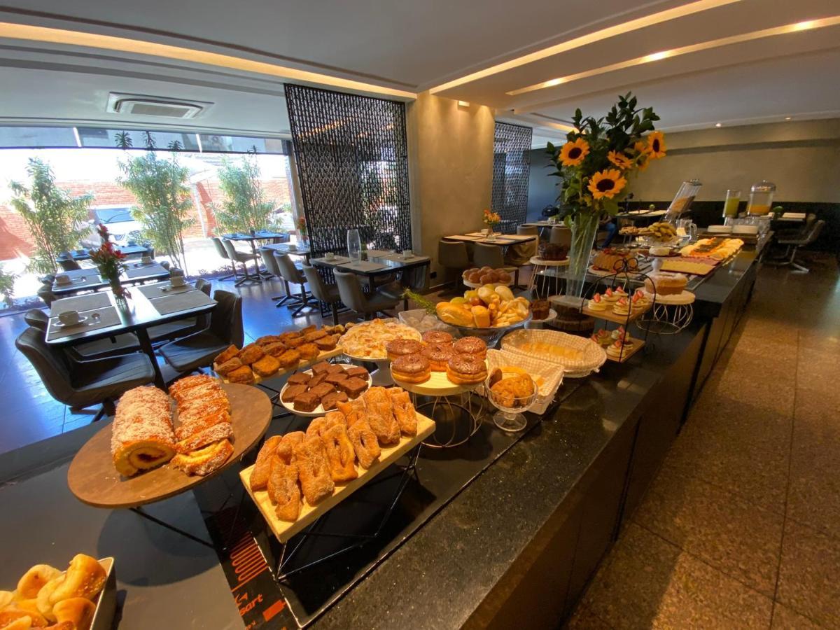 Arua Hotel, Restaurante E Convencoes 普鲁登特总统城 外观 照片
