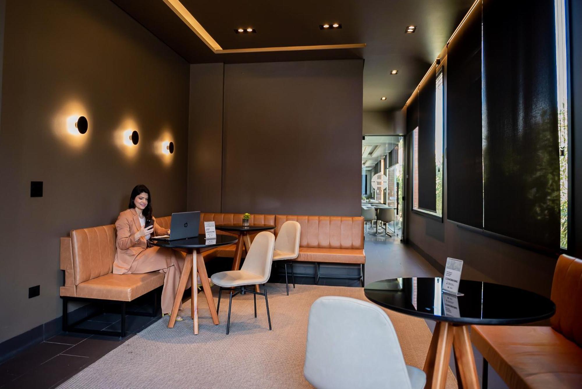 Arua Hotel, Restaurante E Convencoes 普鲁登特总统城 外观 照片