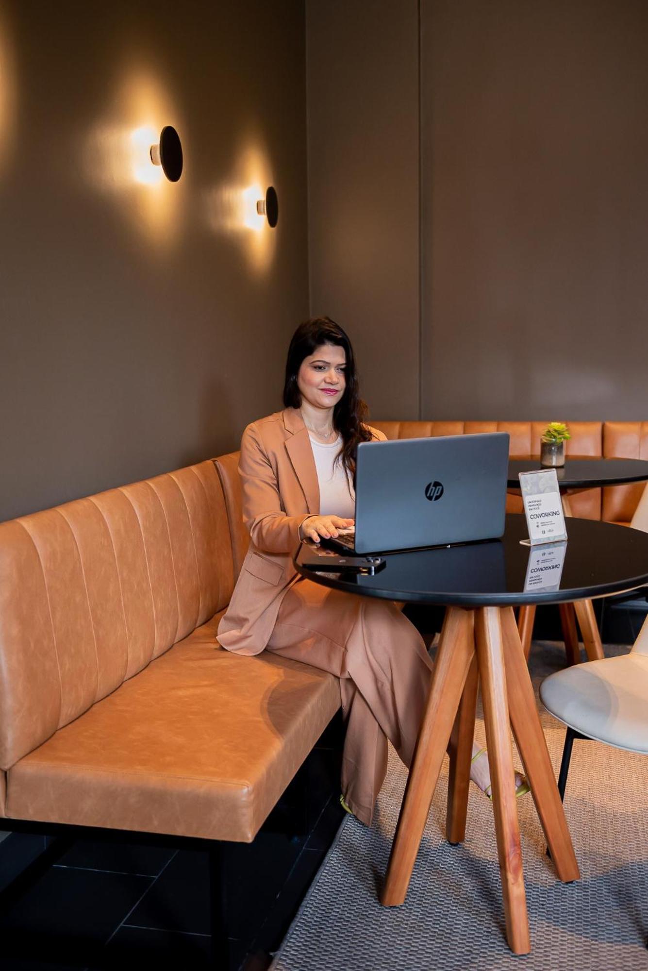 Arua Hotel, Restaurante E Convencoes 普鲁登特总统城 外观 照片